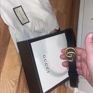 Womans authentic gucci belt black size 75. .8 inch thick. New …used twice.